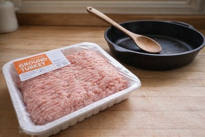 How to Cook Savory Ground Turkey on the Stove